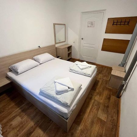 Fox Hostel Kiev Ngoại thất bức ảnh